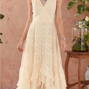 Sundance Boutique Cream Lace Wedding Dress